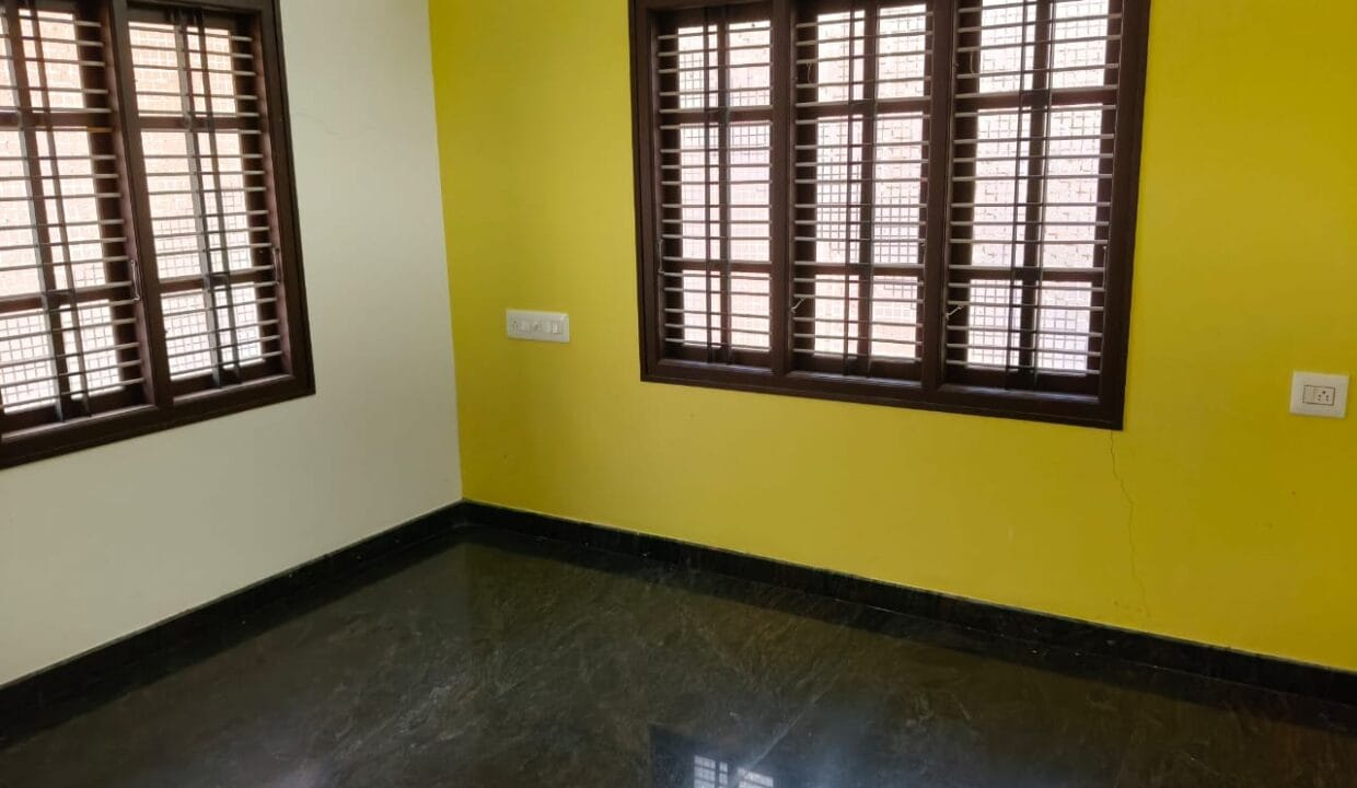 Polali 3BHK 23Cents (15)