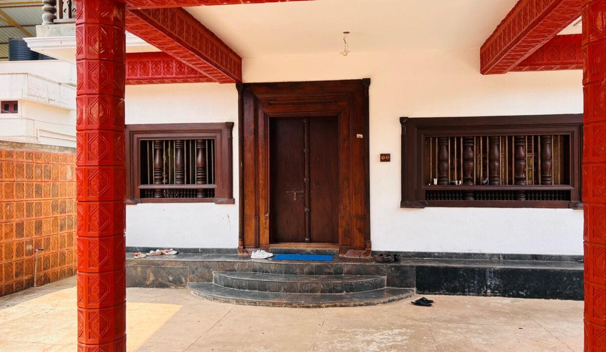 Ganjimutt 12 Cents 5BHK (3)